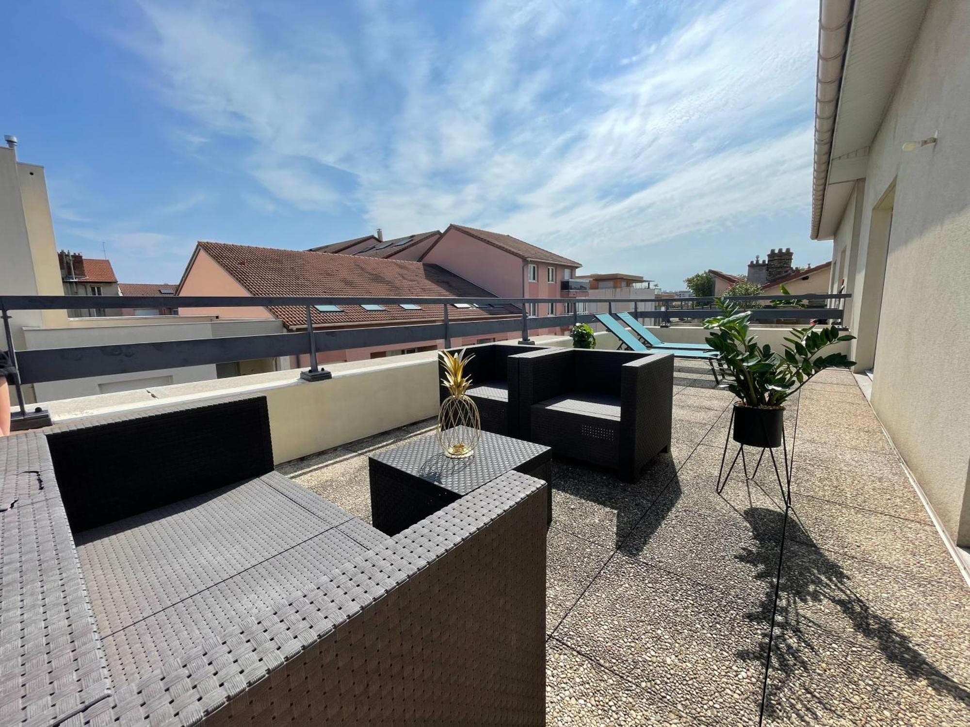 Bngo I Immense Rooftop Lyon I 2 Chambres, 4 Places Parkings, 2 Immenses Terrasses, 8 Personnes Esterno foto