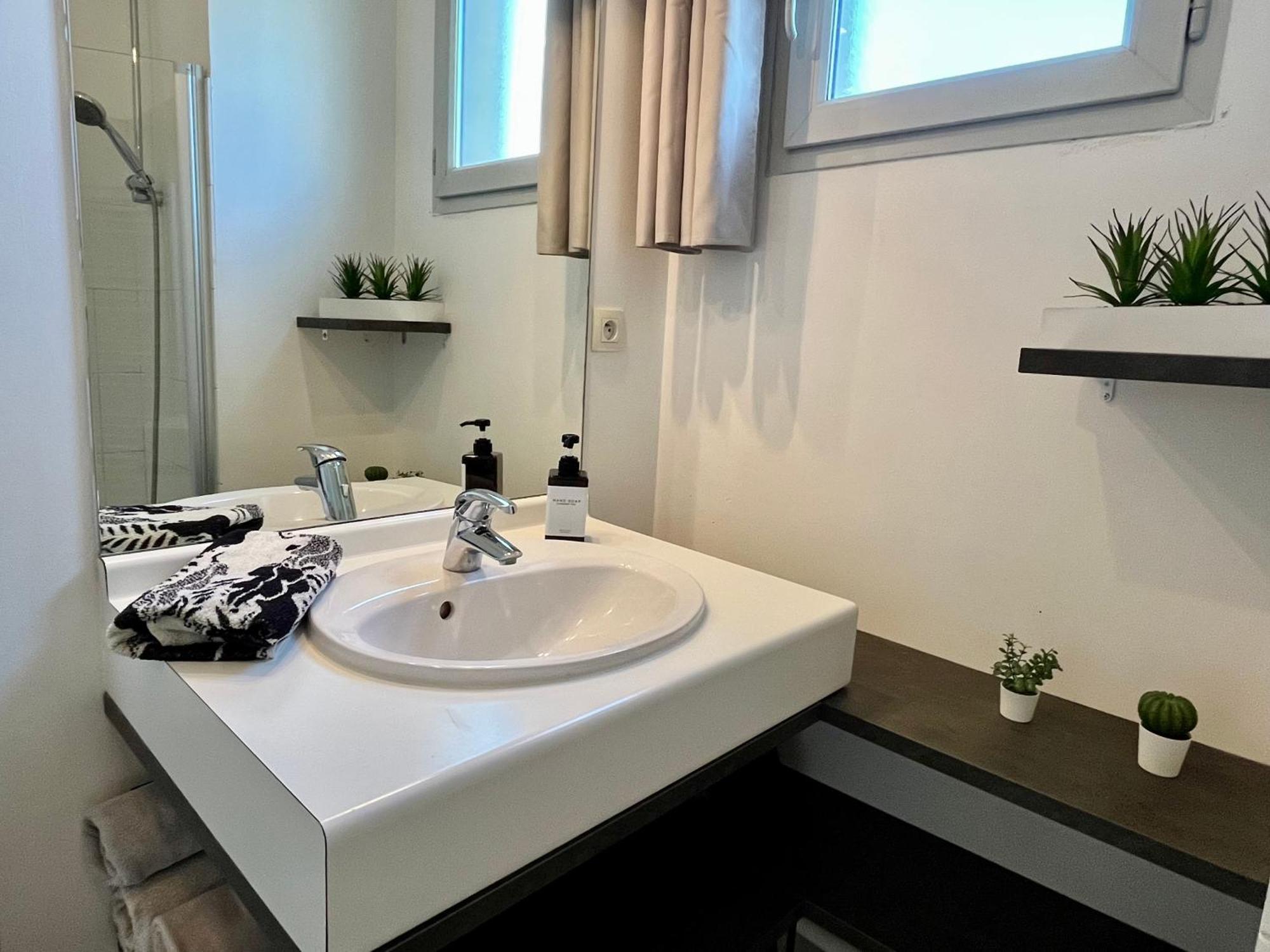 Bngo I Immense Rooftop Lyon I 2 Chambres, 4 Places Parkings, 2 Immenses Terrasses, 8 Personnes Esterno foto